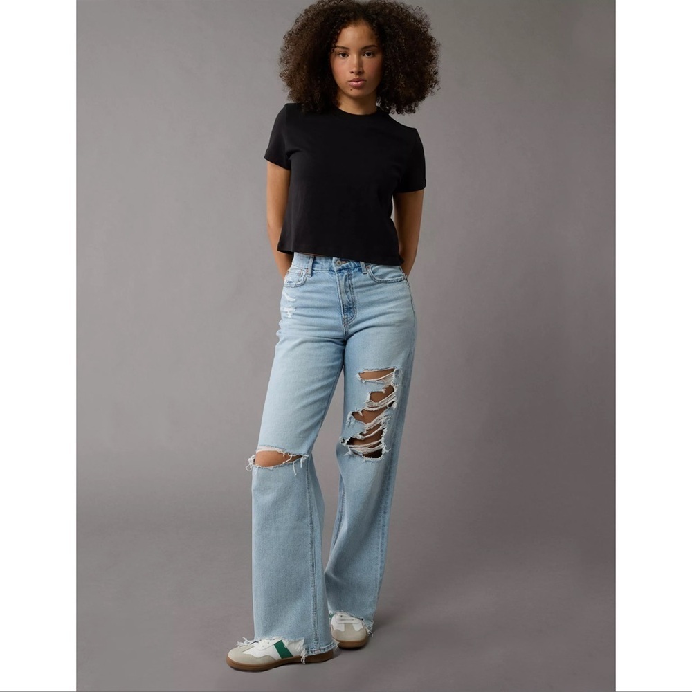 AMERICAN EAGLE Curvy Super High Rise Baggy Straight Jeans